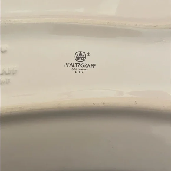 Pfaltzgraff Christmas Stocking Shaped cookie dish - Picture 3 of 4